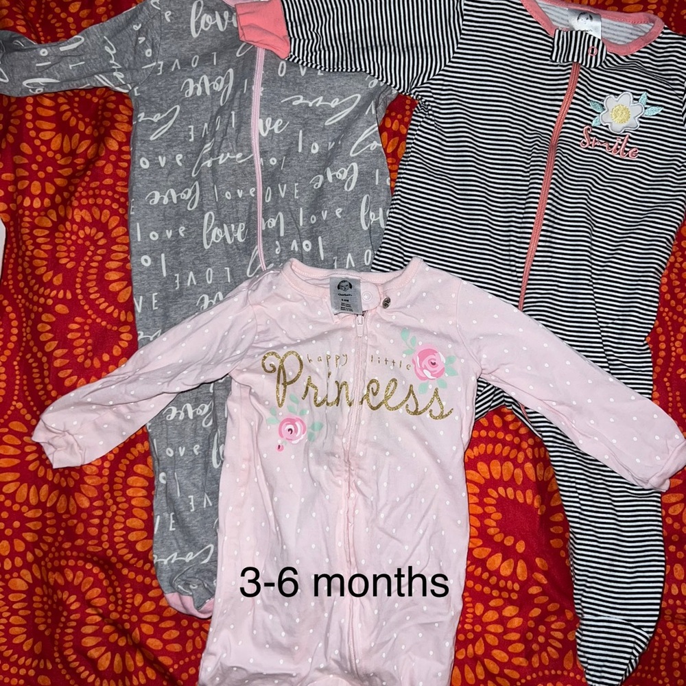 Baby clothes - Picture 1 of 1